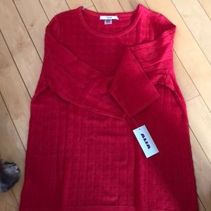Red knit 3/4 sleeve sweater